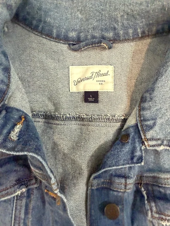 Universal Thread Blue Denim Jean Jacket - Picture 2 of 5